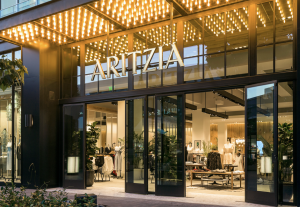 An Aritzia storefront with fancy lighting.