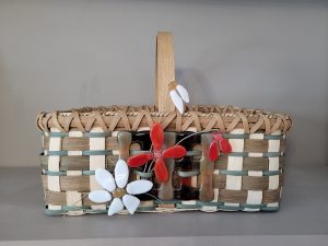 Apple Basket - Laura